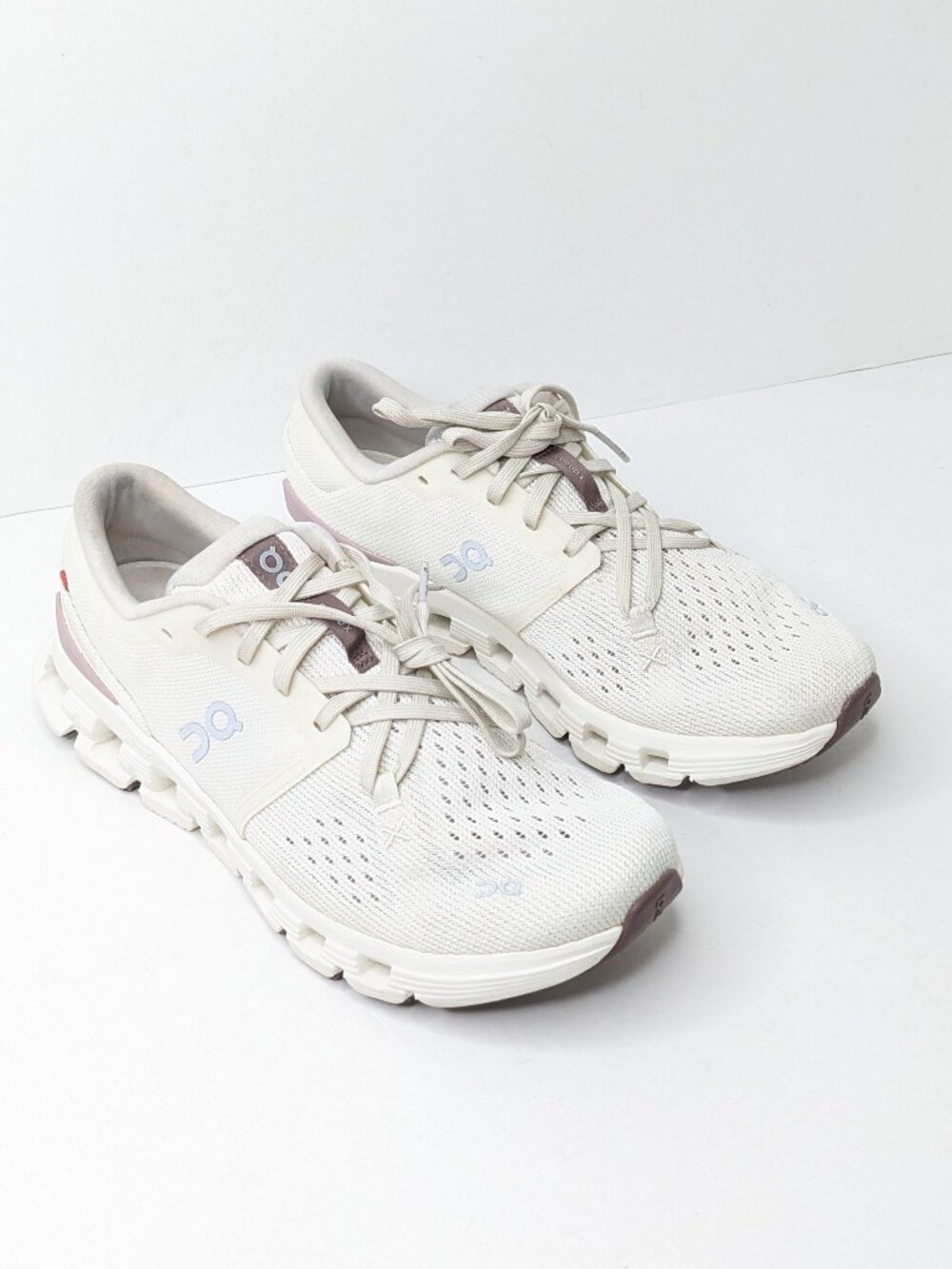 On Cloud X 4 Training Shoes Ivory Womens 8.5
